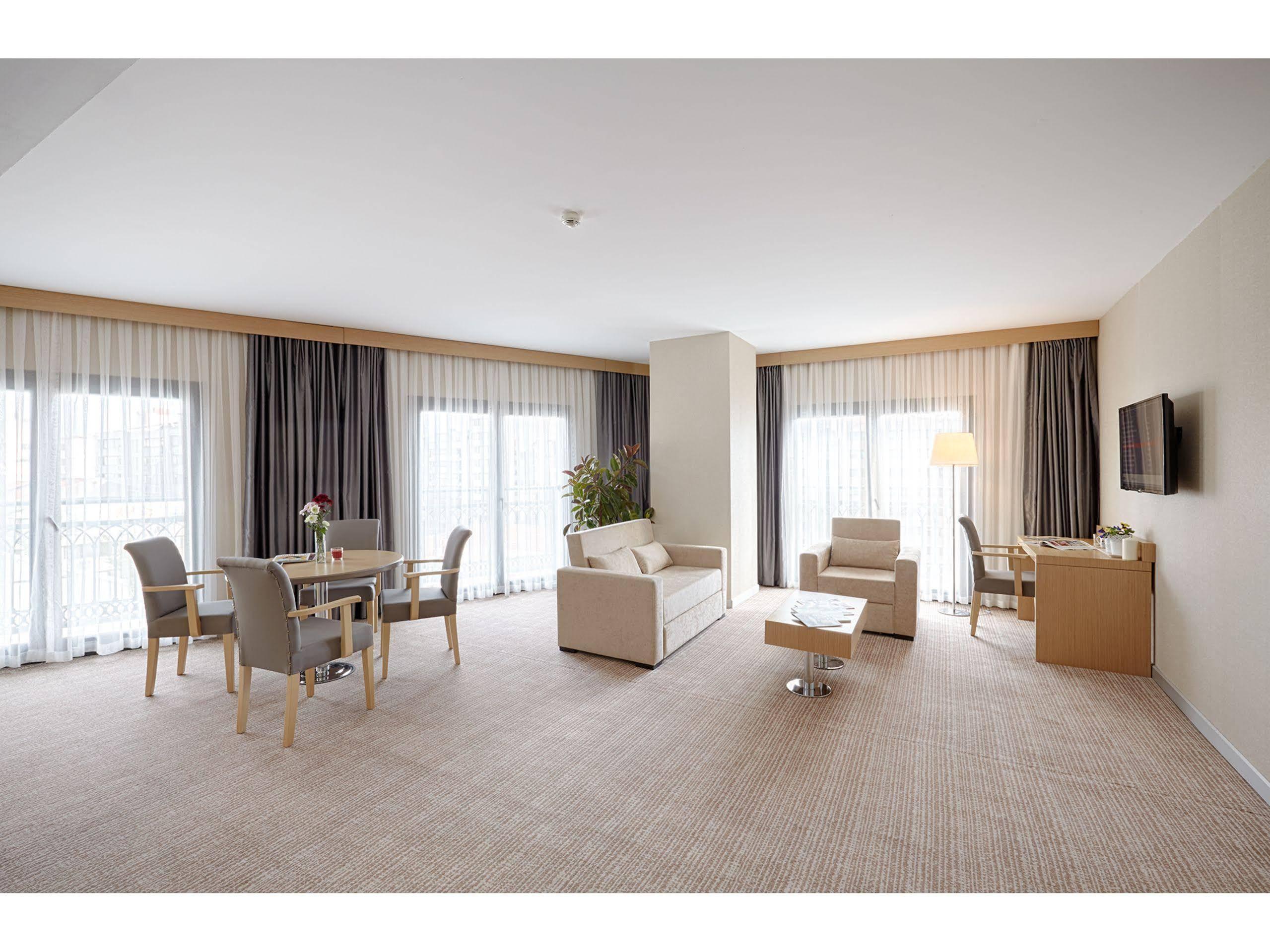 Kordon Hotel Cankaya Izmir Exterior photo
